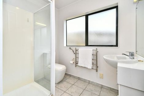 Photo of property in 15 Rathmar Drive, Manurewa, Auckland, 2105