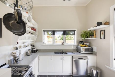 Photo of property in 459a Featherston Street, Palmerston North, 4414