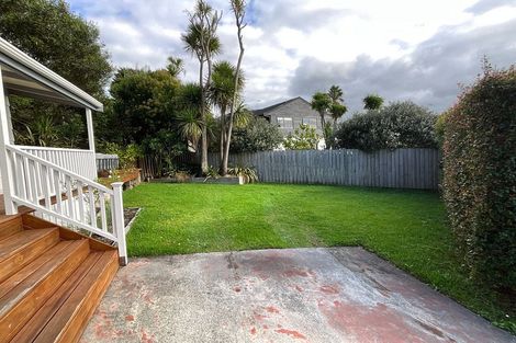 Photo of property in 1/24 Halder Place, Torbay, Auckland, 0632