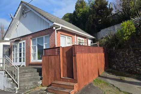 Photo of property in 13a Romney Square, Tawa, Wellington, 5028