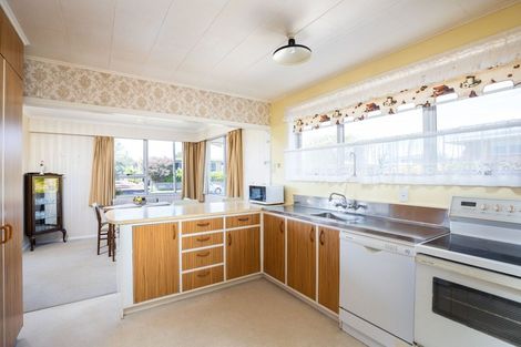 Photo of property in 40 Nevada Drive, Merrilands, New Plymouth, 4312