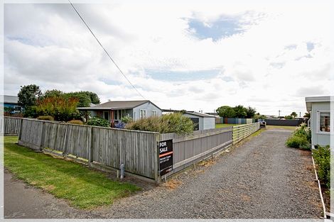 Photo of property in 14a Carthew Terrace, Foxton Beach, Foxton, 4815