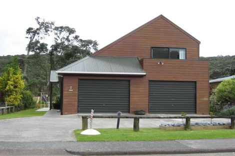 Photo of property in 28 Waiwera Road, Waiwera, Orewa, 0994