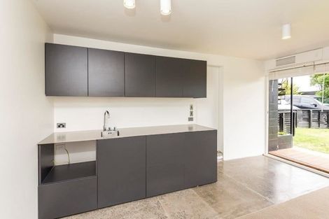 Photo of property in 65 Cannon Hill Crescent, Mount Pleasant, Christchurch, 8081