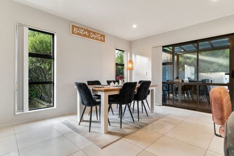 Photo of property in 41 Andalusian Way, Karaka, Papakura, 2113