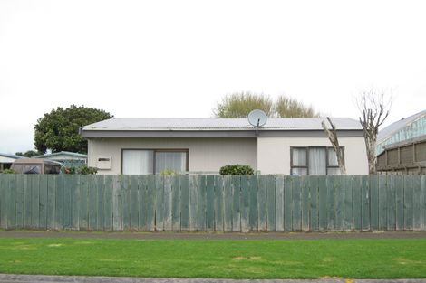 Photo of property in 75 Hume Street, Waitara, 4320