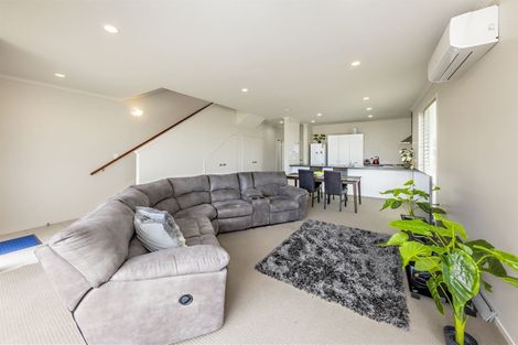 Photo of property in 30 Willow Camp Road, Takanini, 2112