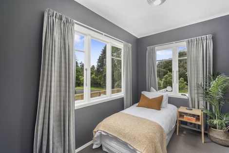 Photo of property in 120 Huatoki Street, Frankleigh Park, New Plymouth, 4310