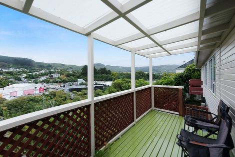 Photo of property in 15b Florio Terrace, Tawa, Wellington, 5028