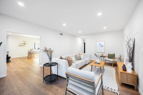 Photo of property in 15 Kumukumu Road, Long Bay, Auckland, 0630