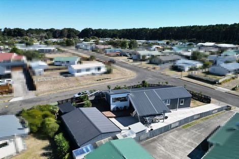 Photo of property in 22 Hennessy Street East, Foxton Beach, Foxton, 4815