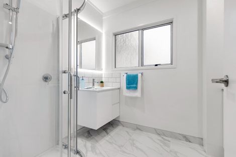 Photo of property in 38d Hetherington Road, Ranui, Auckland, 0612