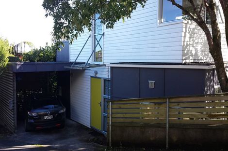 Photo of property in 6 Glentui Grove, Khandallah, Wellington, 6035