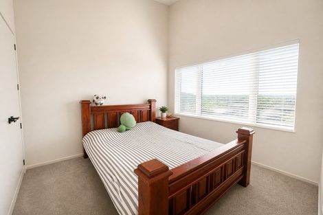 Photo of property in 32 Puwha Street, Massey, Auckland, 0614