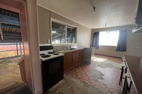 Photo of property in 11 Vimy Place, Mangere, Auckland, 2022