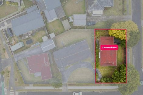 Photo of property in 2 Staverton Crescent, Mangere, Auckland, 2022