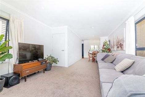 Photo of property in 410 Weymouth Road, Weymouth, Auckland, 2103