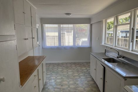Photo of property in 5a Anderson Avenue, Point England, Auckland, 1072