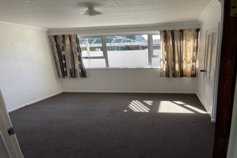 Photo of property in 3 Marama Place, One Tree Point, 0118