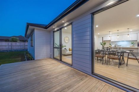 Photo of property in 9 Cutfield Lane, Kumeu, 0810