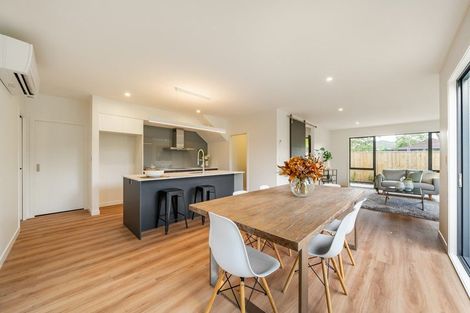 Photo of property in 47c Heretaunga Square, Silverstream, Upper Hutt, 5019