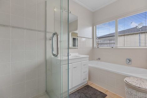 Photo of property in 169 Gravatt Road, Papamoa Beach, Papamoa, 3118