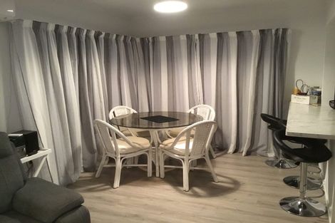 Photo of property in 5 Colenso Place, Otaki Beach, Otaki, 5512