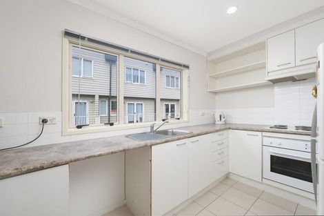 Photo of property in 3/4 Keeling Road, Henderson, Auckland, 0612