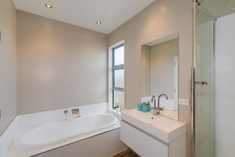 Photo of property in 21 Torrey Pines, Waimairi Beach, Christchurch, 8083