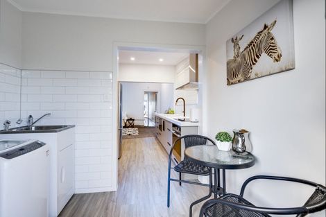 Photo of property in 407 Marine Parade, Napier South, Napier, 4110