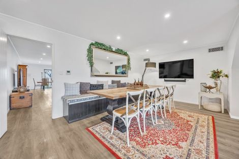 Photo of property in 16 Potts Road, Whitford, Howick, 2571