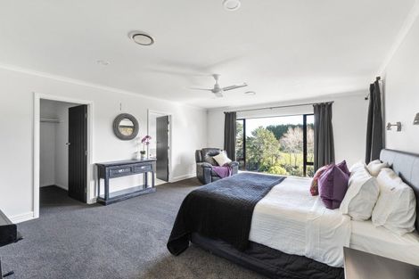 Photo of property in 354 Henwood Road, Hillsborough, New Plymouth, 4372