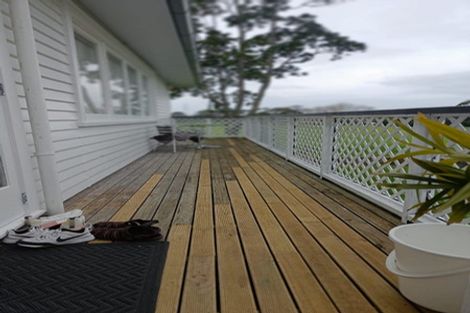 Photo of property in 105 Archibald Road, Kelston, Auckland, 0602