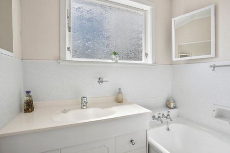 Photo of property in 25 Chedworth Avenue, Chedworth, Hamilton, 3210