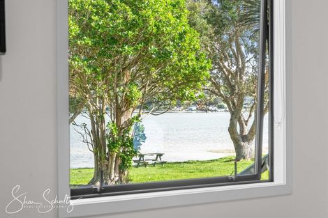 Photo of property in 6 The Strand, Whakapirau, Maungaturoto, 0583