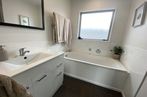 Photo of property in 17 Tranmere Road, Fairfield, Hamilton, 3214