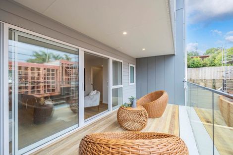 Photo of property in 7c Liston Street, Northcote, Auckland, 0627