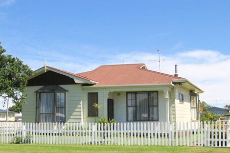 Photo of property in 17 Haldane Street, Elgin, Gisborne, 4010