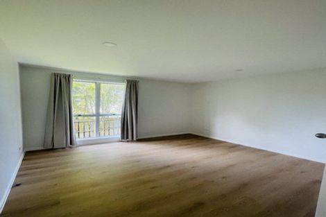 Photo of property in 3 St Margaret Place, West Harbour, Auckland, 0618