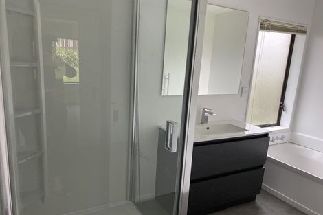 Photo of property in 9 Amery Place, West Harbour, Auckland, 0618