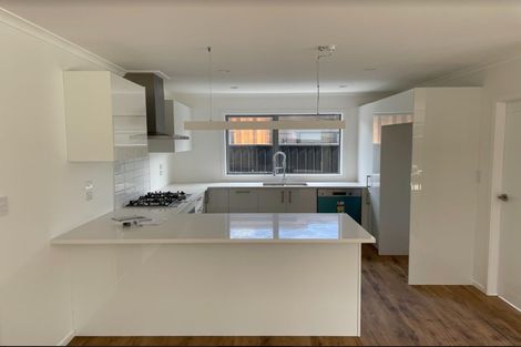 Photo of property in 9 Buddle Road, Wallaceville, Upper Hutt, 5018