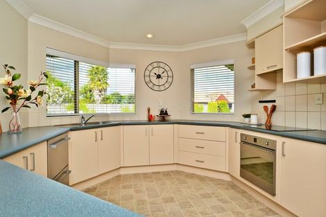 Photo of property in 18 Halcione Close, Flagstaff, Hamilton, 3210