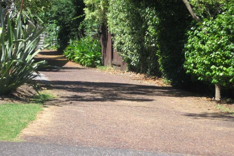 Photo of property in 2/21 Cunliffe Place, Glenfield, Auckland, 0629