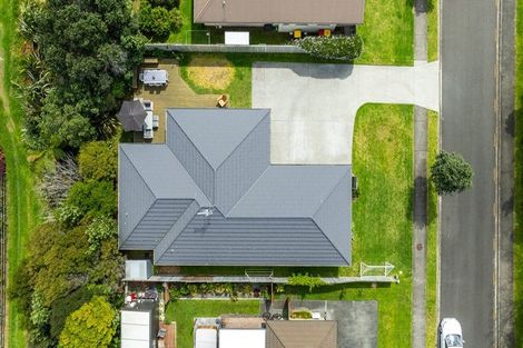 Photo of property in 15 Ian Place, Waihi Beach, 3611
