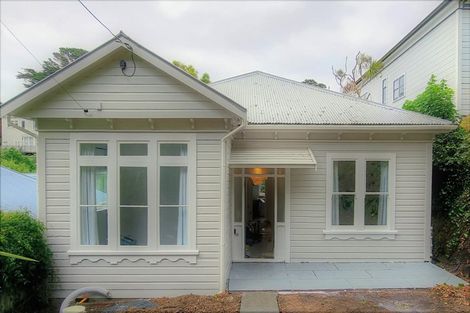 Photo of property in 131 Kelburn Parade, Kelburn, Wellington, 6012