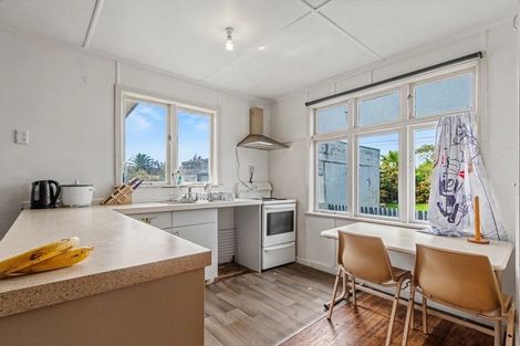 Photo of property in 17 Potaka Street, Marton, 4710