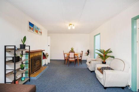 Photo of property in 48 Tweed Street, Roslyn, Palmerston North, 4414