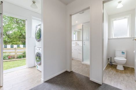 Photo of property in 5 Watts Road, Waipawa, 4210