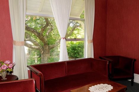 Photo of property in 30 Rhodes Street, Waimate, 7924