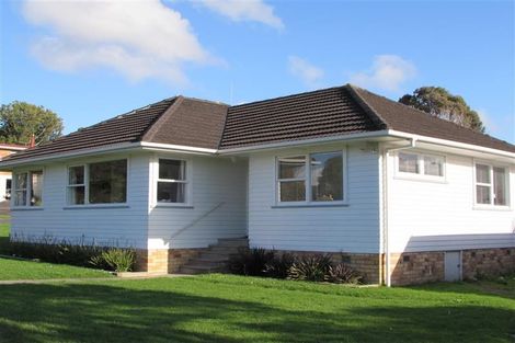 Photo of property in 3 Wykeham Place, Glenfield, Auckland, 0629